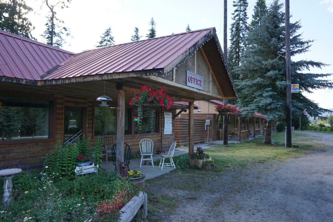 The Hemlocks Rv And Lodging Hotel Bonners Ferry Bagian luar foto